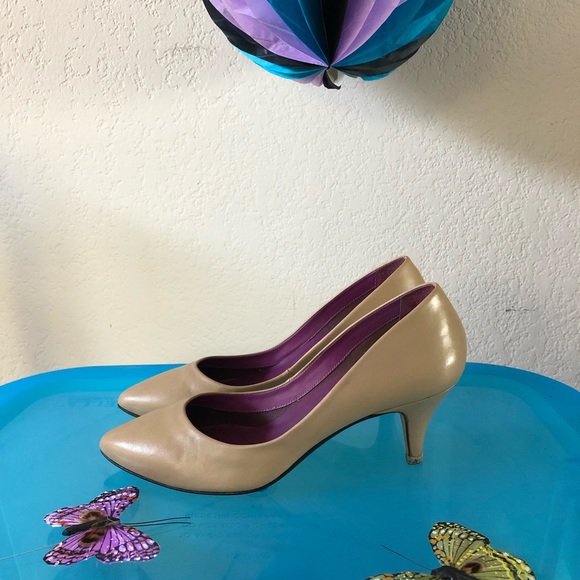 9West - Picture 2 of 4